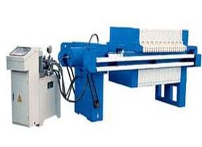 环保设备中的关键角色 机械格栅与压滤机