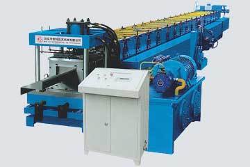 自动Z型钢设备首选泊头压瓦机厂家 智能制造与软件开发的融合之道